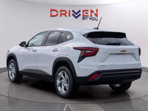 Summit White 2026 Chevrolet Trax LS