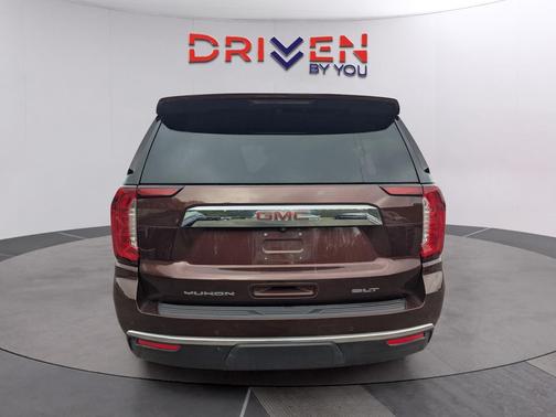 2022 GMC Yukon XL SLT