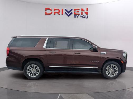 2022 GMC Yukon XL SLT