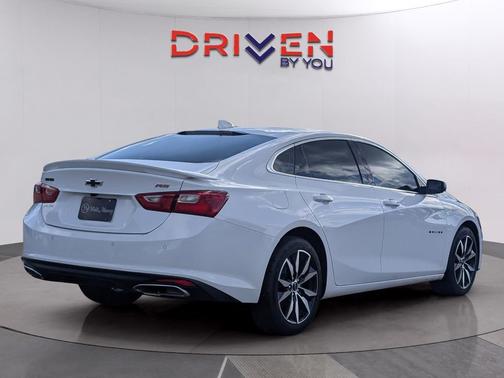 2025 Chevrolet Malibu FWD RS