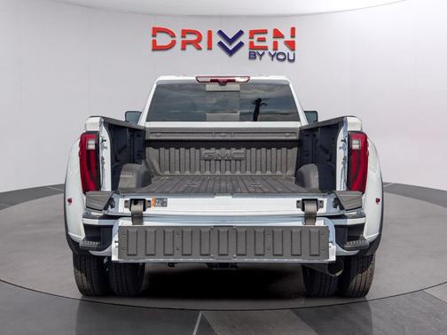Glacier White Tricoat 2026 GMC Sierra 3500 Denali