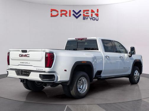 Glacier White Tricoat 2026 GMC Sierra 3500 Denali