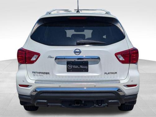 2017 Nissan Pathfinder Platinum