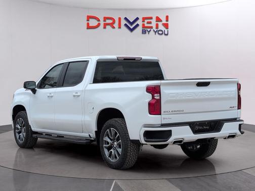 Summit White 2026 Chevrolet Silverado 1500 RST