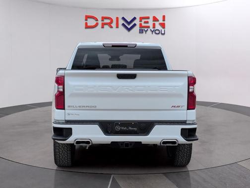 Summit White 2026 Chevrolet Silverado 1500 RST