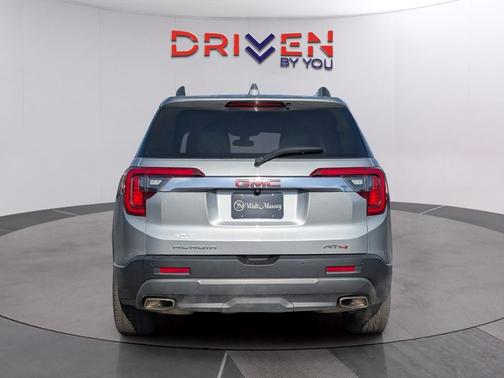 2023 GMC Acadia AWD AT4
