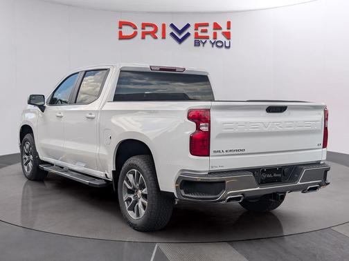 Summit White 2026 Chevrolet Silverado 1500 LT