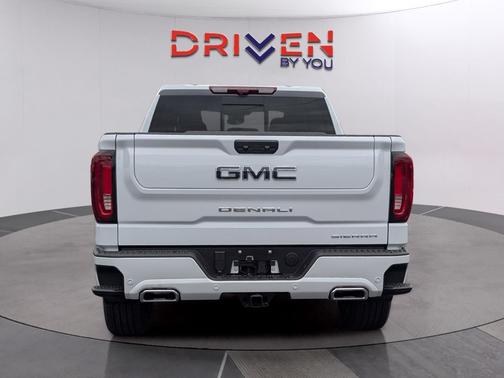 Glacier White Tricoat 2026 GMC Sierra 1500 Denali Ultimate