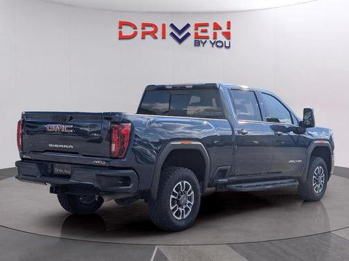 2022 GMC Sierra 2500 AT4