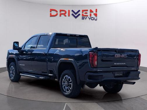 2022 GMC Sierra 2500 AT4