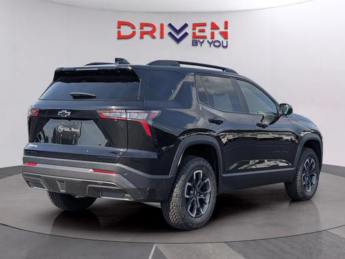 Mosaic Black Metallic 2026 Chevrolet Equinox FWD ACTIV