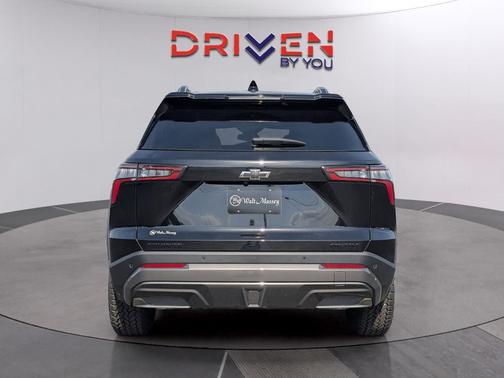 Mosaic Black Metallic 2026 Chevrolet Equinox FWD ACTIV