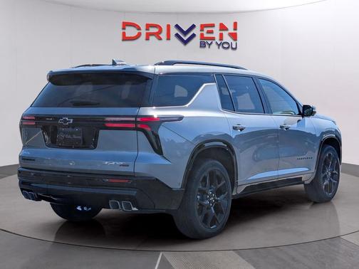 Sterling Gray Metallic 2026 Chevrolet Traverse RS
