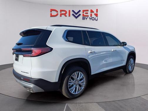 2026 GMC Acadia Elevation FWD