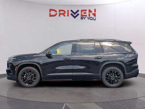 Mosaic Black Metallic 2026 Chevrolet Traverse LT