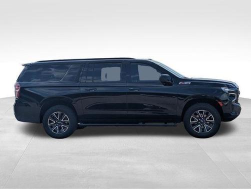 2023 Chevrolet Suburban 4WD Z71