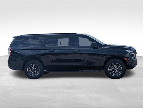 2023 Chevrolet Suburban 4WD Z71