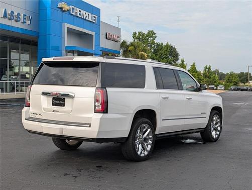 White Frost Tricoat 2020 GMC Yukon XL Denali
