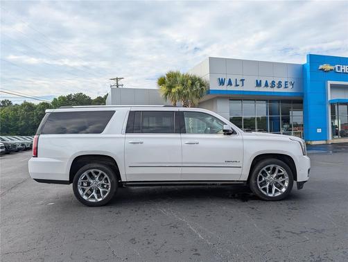 White Frost Tricoat 2020 GMC Yukon XL Denali