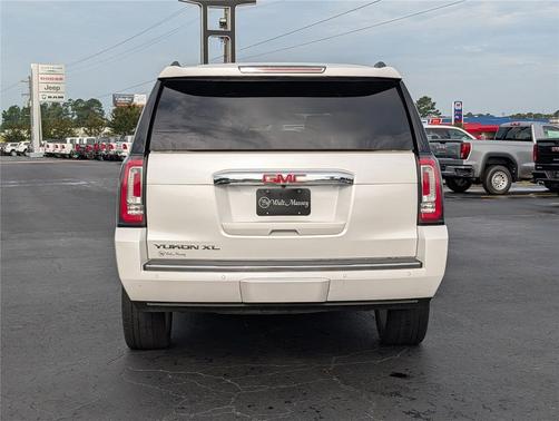 White Frost Tricoat 2020 GMC Yukon XL Denali