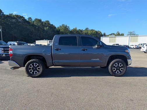 2018 Toyota Tundra SR5