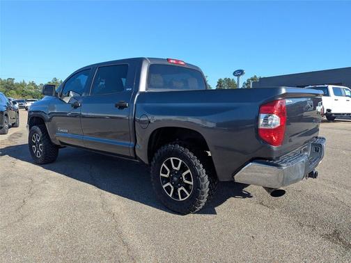 2018 Toyota Tundra SR5