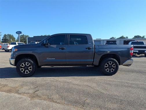 2018 Toyota Tundra SR5