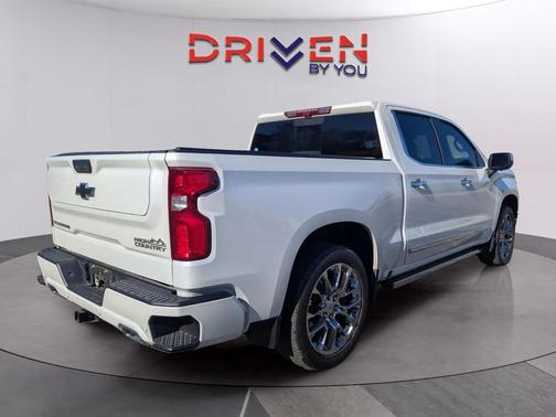 Black 2025 Chevrolet Silverado 1500 High Country