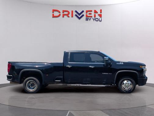 Black 2020 Chevrolet Silverado 3500 High Country