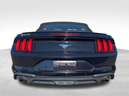 2022 Ford Mustang EcoBoost
