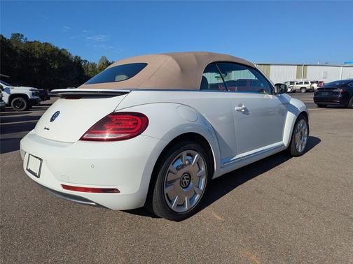 2019 Volkswagen Beetle 2.0T S