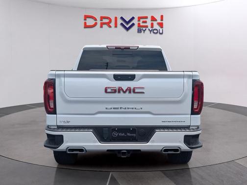 White Frost Tricoat 2023 GMC Sierra 1500 Denali