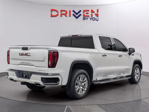 White Frost Tricoat 2022 GMC Sierra 1500 Denali