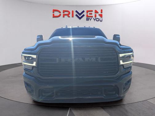 2024 RAM 3500 Laramie Crew Cab 4x4 8' Box