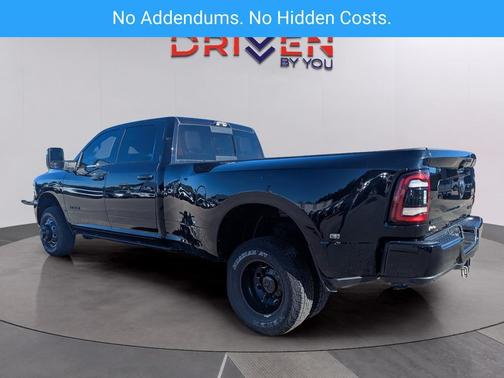 2024 RAM 3500 Laramie Crew Cab 4x4 8' Box