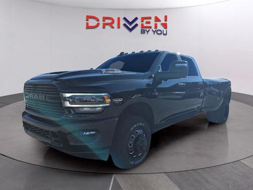 2024 RAM 3500 Laramie Crew Cab 4x4 8' Box
