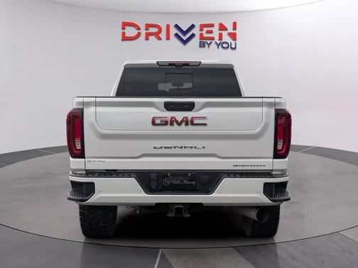 White Frost Tricoat 2023 GMC Sierra 2500 Denali