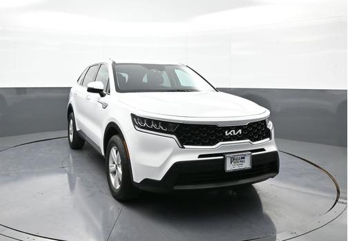 2022 Kia Sorento LX