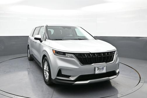 2023 Kia Carnival LX