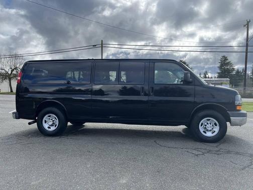 2009 Chevrolet Express 3500 LS Extended Wagon