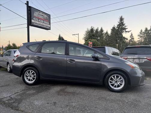 2012 Toyota Prius v Two
