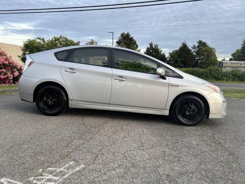 Silver 2015 Toyota Prius Four