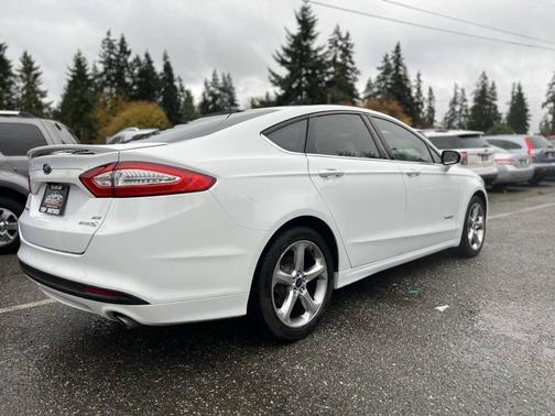2014 Ford Fusion Hybrid SE