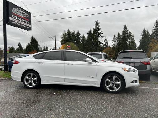 2014 Ford Fusion Hybrid SE