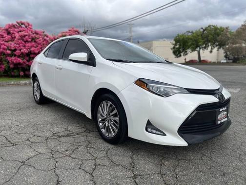 Blizzard Pearl 2019 Toyota Corolla LE ECO