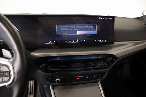 2025 BMW 330 i xDrive