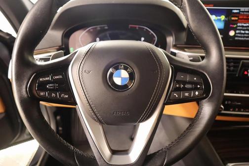 2022 BMW 530 i