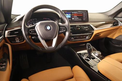 2022 BMW 530 i