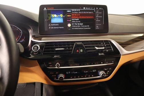 2022 BMW 530 i