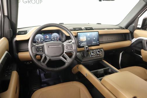 2025 Land Rover Defender P400 X-Dynamic SE
